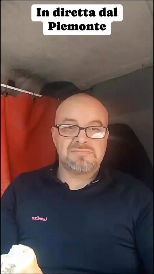 Operatore durante un viaggio in Piemonte